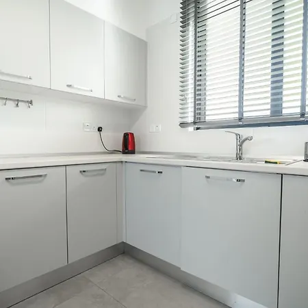 Spectacular Modern With Front-line Sea Views And Roof Terrace Apartment *