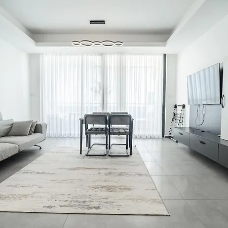 Apartment Spectacular Modern With Front-line Sea Views And Roof Terrace *