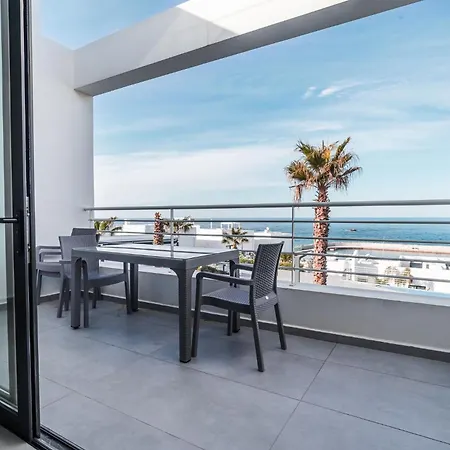 Apartment Spectacular Modern With Front-line Sea Views And Roof Terrace *