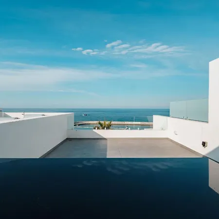 Spectacular Modern With Front-line Sea Views And Roof Terrace *