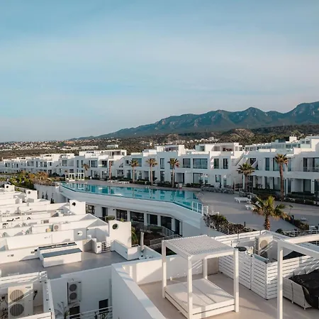 Spectacular Modern With Front-line Sea Views And Roof Terrace Apartment Kharcha